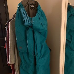 North Face Teal Snowboard  Pants.